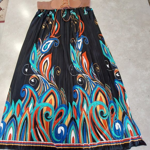 Women's Long Graphic Design Skirt w/Elastic Waistband - Black/Multi - Size 10 - Picture 1 of 5